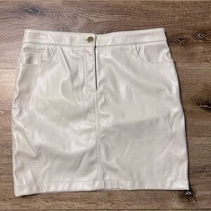 RACHEL ZOE Faux Leather Mini Skirt SIZE 6 Beige